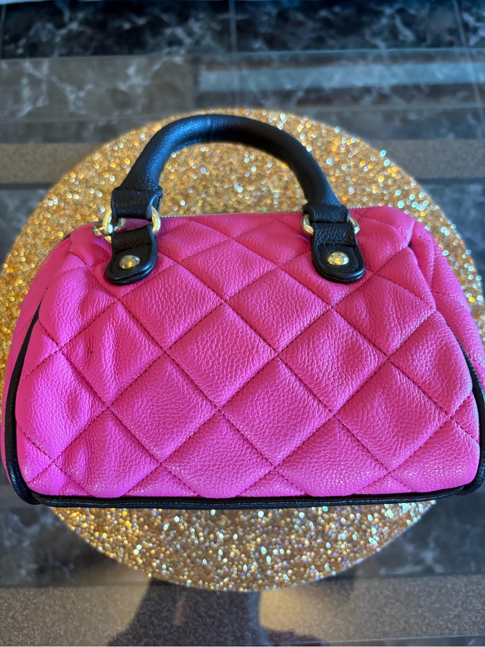 Betsey Johnson NWOT Hot Pink Quilted Mini Satchel Crossbody with Black Bow. - Picture 3 of 9
